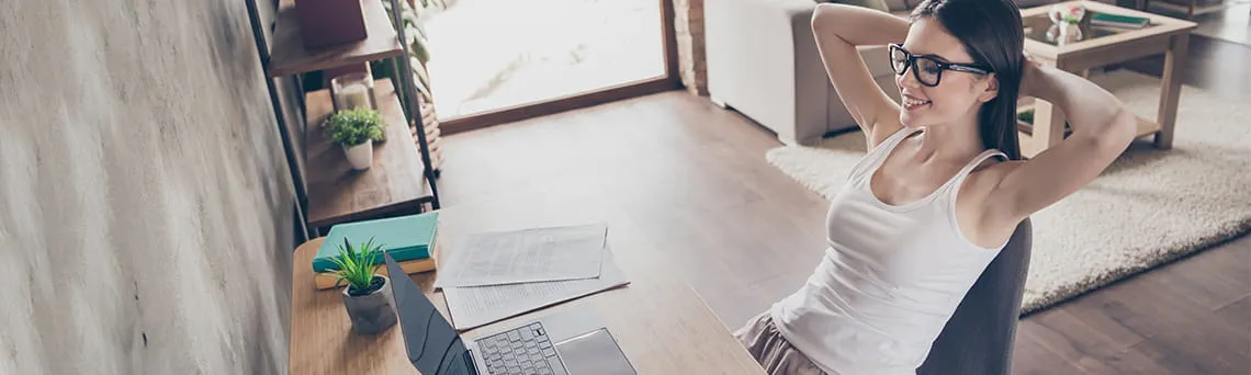 Entspannt und zufrieden im Home-Office arbeiten.